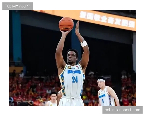 新疆男篮正式签约外援扎卡里·纳托尔，强力加盟助力球队提升实力